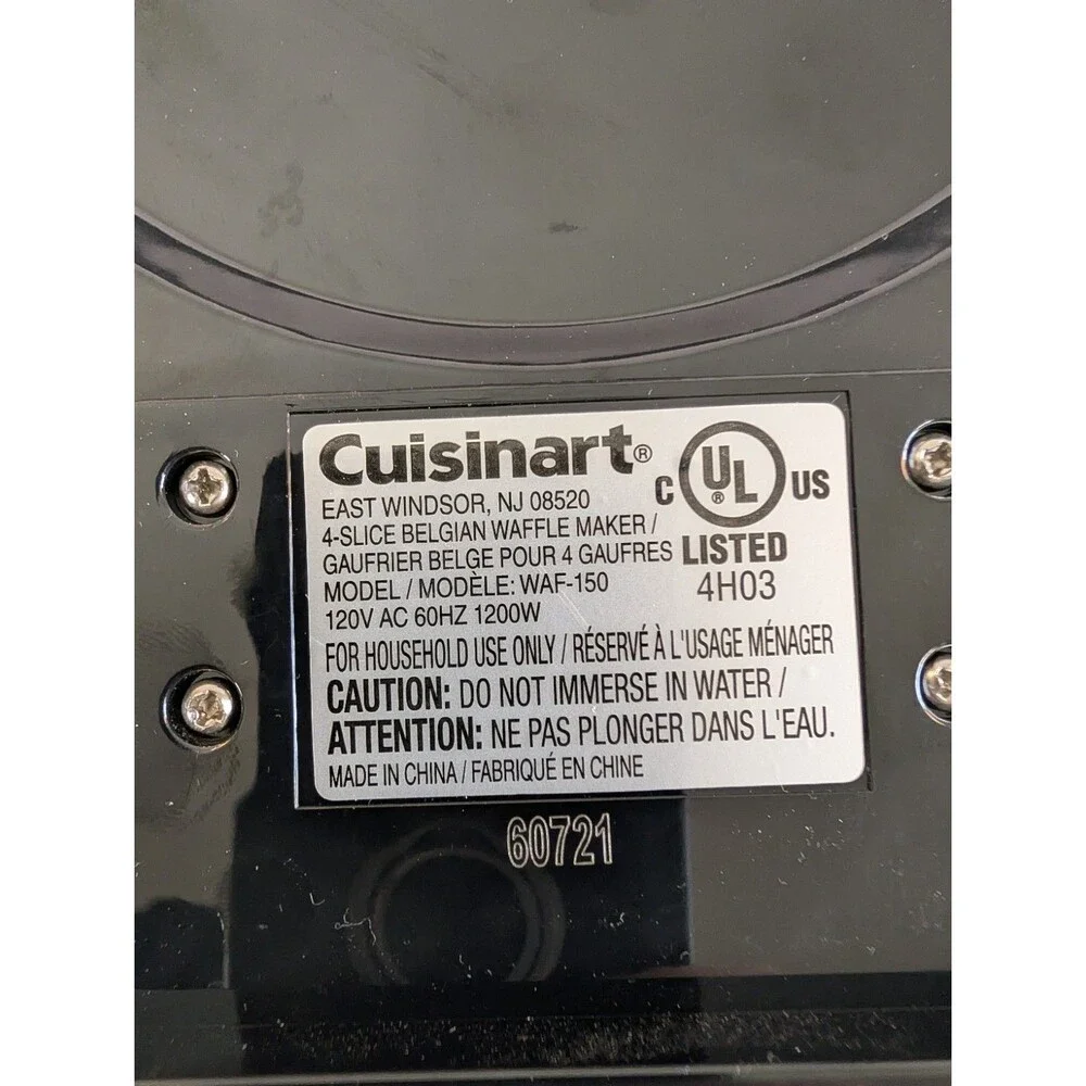 Cuisinart WAF-150 4-Slice Belgian Waffle Maker Non-Stick Indicator Light